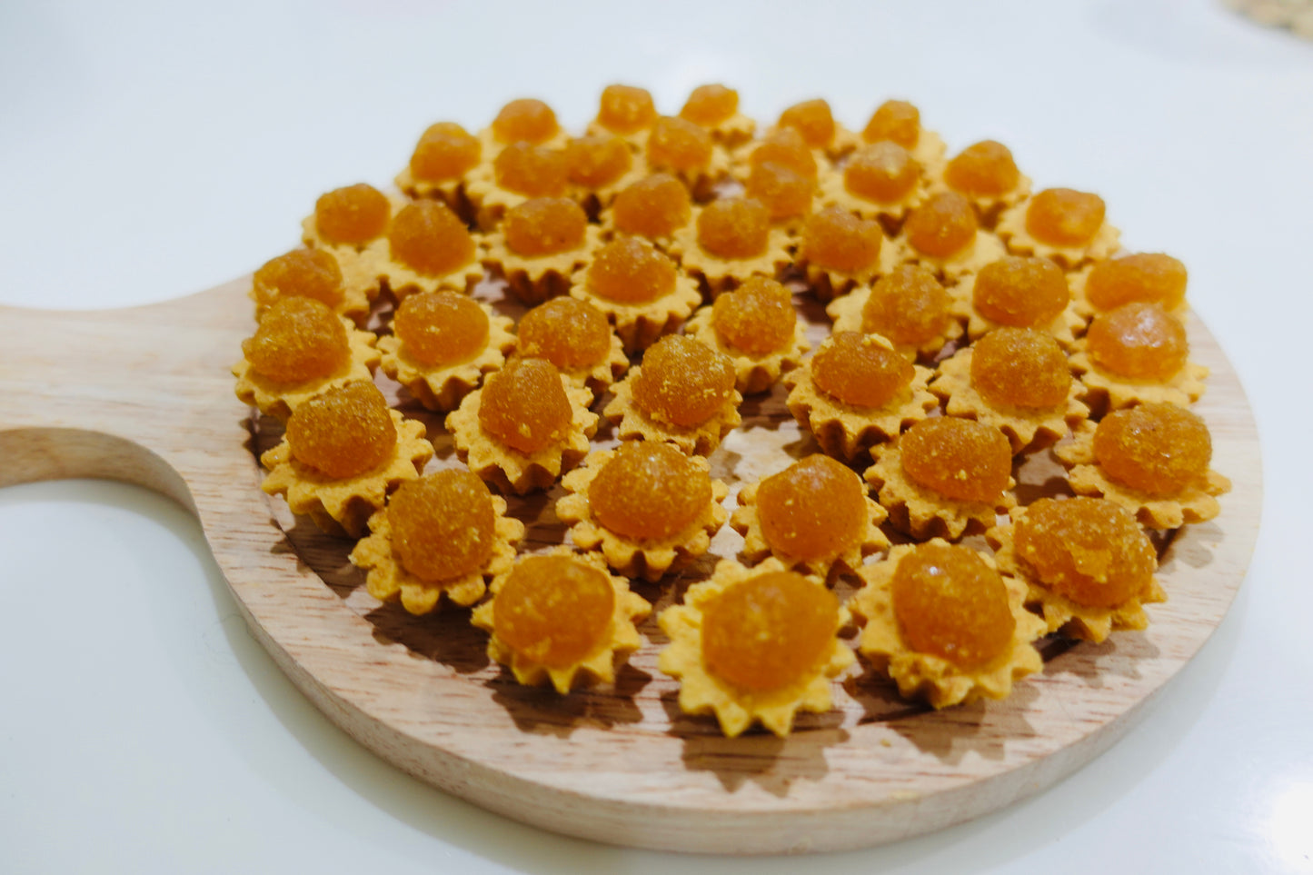 Lemon Yuzu - Mini Pineapple Tarts (64 pieces)