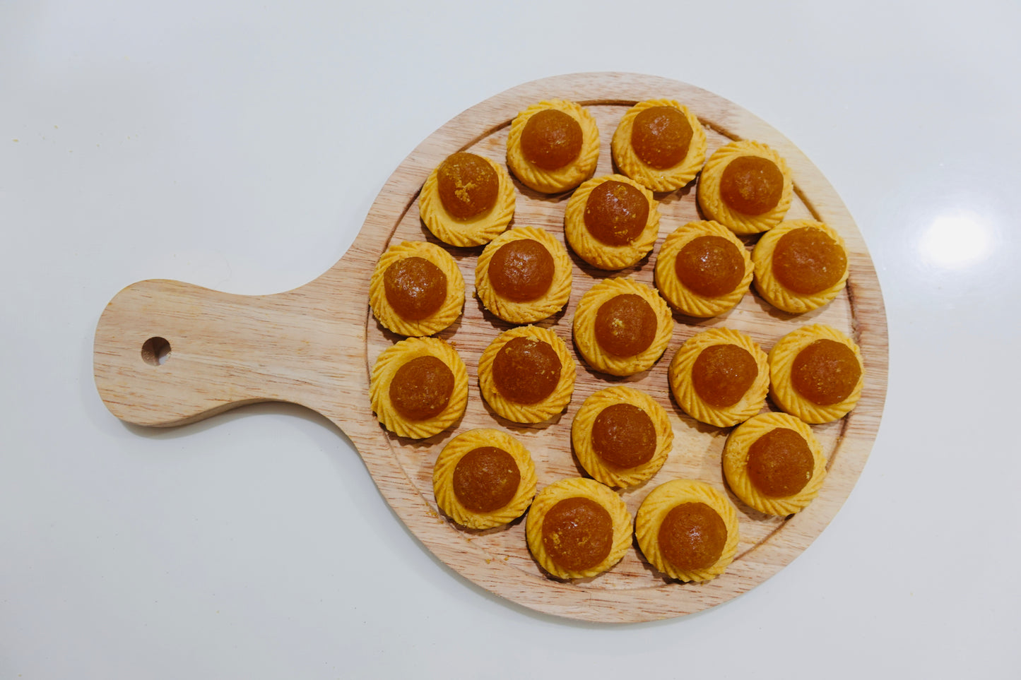 Medium Size Pineapple Tarts - Original (26 pieces)